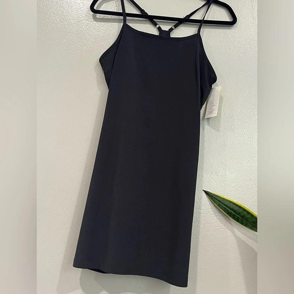 Women’s Flex Strappy Active Dress.    Black.   S